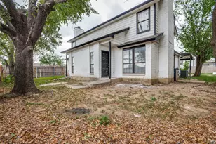 2166 E Arkansas Ln, Arlington, TX 76014 - Photo 24