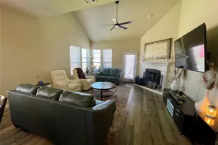 5002 Crawfish Ln, Garland, TX 75043 - Photo 4