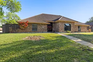 906 Greenbriar Ln, Duncanville, TX 75137 - Photo 4