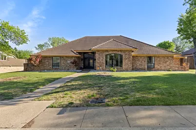 906 Greenbriar Lane, Duncanville, TX 75137 - Photo 1