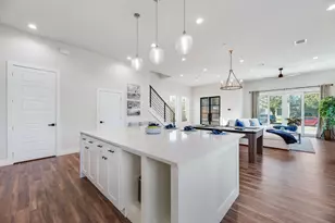 1802 Pueblo St, Dallas, TX 75212 - Photo 8