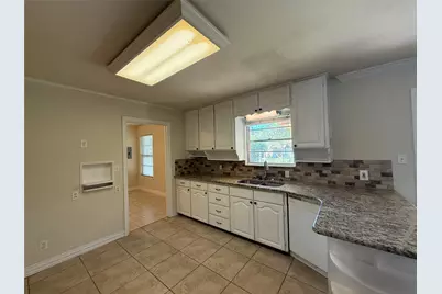 1135 Park Center Street, Benbrook, TX 76126 - Photo 14