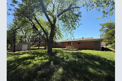 1135 Park Center Street, Benbrook, TX 76126 - Photo 2