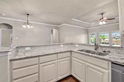 1916 Town Creek Circle, Weatherford, TX 76086 - Photo 4