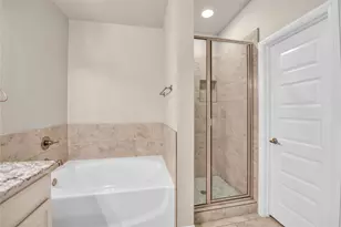 1916 Town Creek Cir, Weatherford, TX 76086 - Photo 18