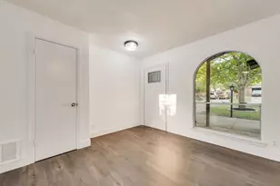 1614 Brent Ct, Grand Prairie, TX 75051 - Photo 10