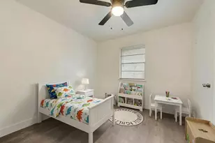 1614 Brent Ct, Grand Prairie, TX 75051 - Photo 8