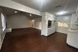 2716 Sibley Dr, Arlington, TX 76015 - Photo 18