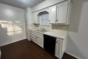 2716 Sibley Dr, Arlington, TX 76015 - Photo 10