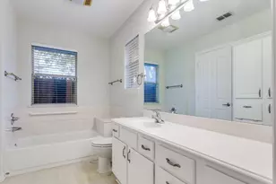 1014 Teresa Ct, Granbury, TX 76048 - Photo 14