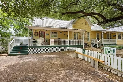 1002 W Pearl Street, Granbury, TX 76048 - Photo 4