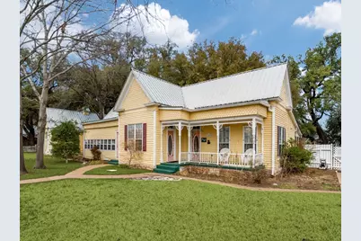 1002 W Pearl Street, Granbury, TX 76048 - Photo 4