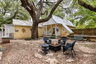 1002 W Pearl St, Granbury, TX 76048 - Photo 8