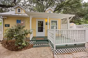 1002 W Pearl St, Granbury, TX 76048 - Photo 10