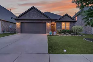 15405 Elm Bluff Way, Fort Worth, TX 76262 - Photo 2