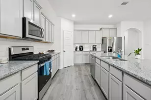 9721 Tinsley St, Aubrey, TX 76227 - Photo 12