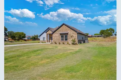 1013 Don Eve Court, Azle, TX 76020 - Photo 4