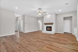 504 Clifton Ct, Springtown, TX 76082 - Photo 8