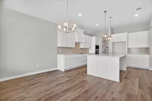 504 Clifton Ct, Springtown, TX 76082 - Photo 16