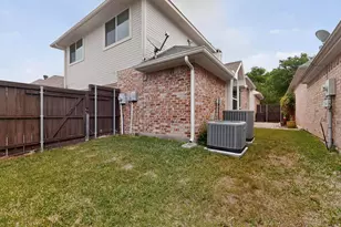 8707 Wellington Rd, Irving, TX 75063 - Photo 30