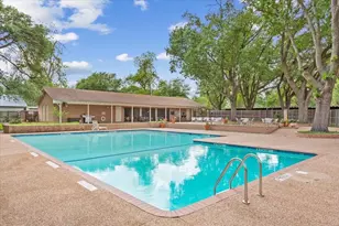 4924 Cobbs Dr, Waco, TX 76710 - Photo 10