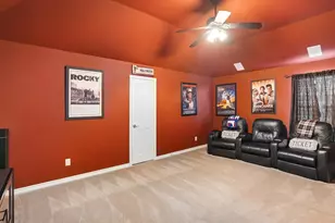 2824 Gillespie Ln, Grand Prairie, TX 75052 - Photo 20