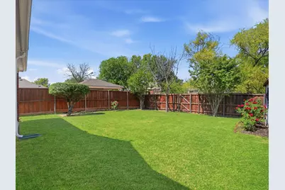 2824 Gillespie Lane, Grand Prairie, TX 75052 - Photo 32