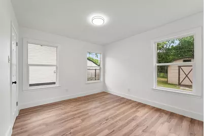 2114 Tisinger Avenue, Dallas, TX 75228 - Photo 8