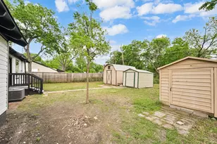 2114 Tisinger Ave, Dallas, TX 75228 - Photo 14