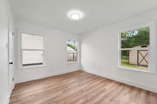 2114 Tisinger Ave, Dallas, TX 75228 - Photo 10