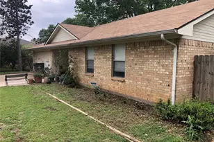 1211 Corvadura St, Graham, TX 76450 - Photo 2