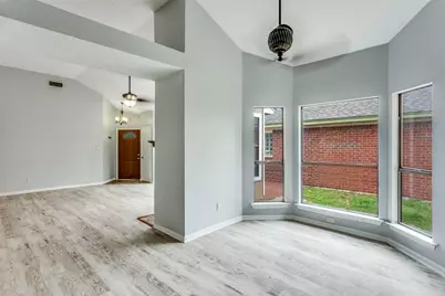 4745 Poppy Drive E, Fort Worth, TX 76137 - Photo 4