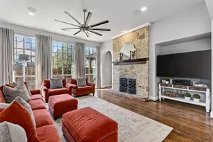 813 Moss Cliff Cir, McKinney, TX 75071 - Photo 8