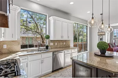 813 Moss Cliff Circle, McKinney, TX 75071 - Photo 6