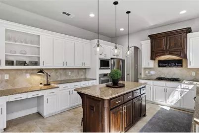 813 Moss Cliff Circle, McKinney, TX 75071 - Photo 4