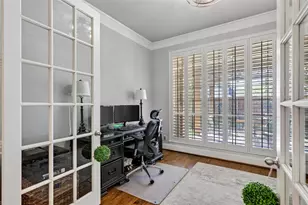 813 Moss Cliff Cir, McKinney, TX 75071 - Photo 12