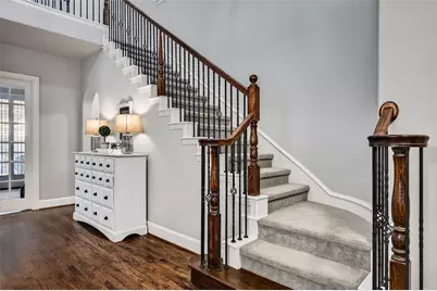 813 Moss Cliff Circle, McKinney, TX 75071 - Photo 2