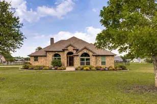 897 Cypress Point Dr, Gunter, TX 75058 - Photo 1
