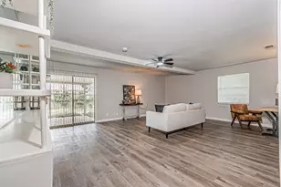 1612 Warren Ln, Fort Worth, TX 76112 - Photo 10