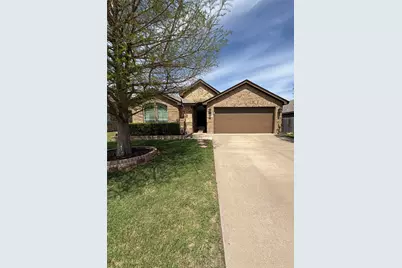 404 Brookhollow Lane, Saginaw, TX 76131 - Photo 2