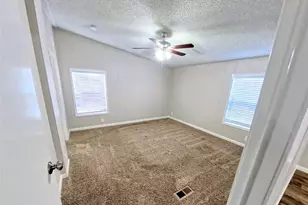 1315 Phoenix Ct, Granbury, TX 76048 - Photo 8