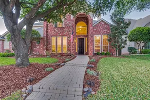 7905 Brandon Ct, North Richland Hills, TX 76182 - Photo 2