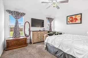 1934 Duskwood Dr, Lancaster, TX 75146 - Photo 8