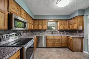 806 Glenn Dr, Euless, TX 76039 - Photo 10