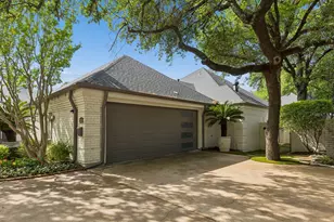 2001 St Charles Pl, Fort Worth, TX 76107 - Photo 2