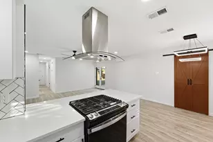 1421 Park E Dr, Garland, TX 75043 - Photo 10