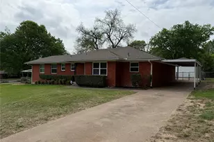 820 Carney Dr, Garland, TX 75041 - Photo 2