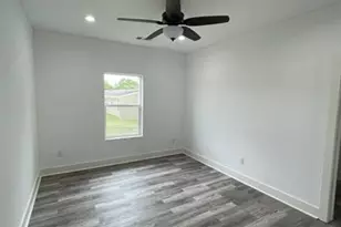 730 E Woodard St, Denison, TX 75021 - Photo 4