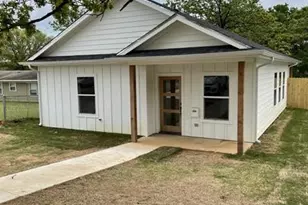 730 E Woodard St, Denison, TX 75021 - Photo 1