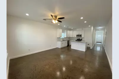 104 E Forest Avenue, Sherman, TX 75090 - Photo 2
